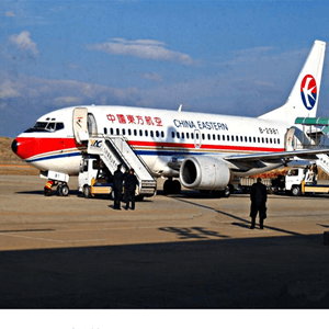 锡林浩特空运航空快运业稳步发展的原因是什么？
